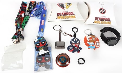 VARIOUS MARVEL ITEMS LOT OF 10