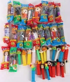 ASSORTED LOT OF STAR WARS & VARIOUS PEZ DISPENSERS