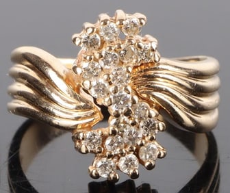 DIAMOND CLUSTER 14K YELLOW GOLD SWIRL RING