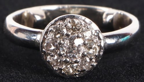 14K WHITE GOLD DIAMOND CLUSTER LADIES RING