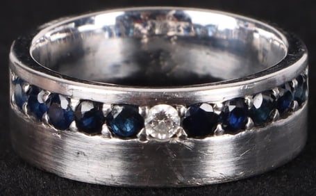 14K WHITE GOLD LADIES RING W/ DIAMOND & SAPPHIRES
