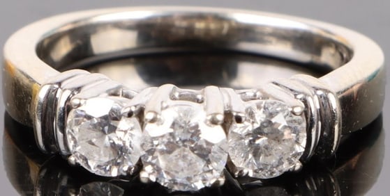 1CTW DIAMOND 3-STONE LADIES ENGAGEMENT RING