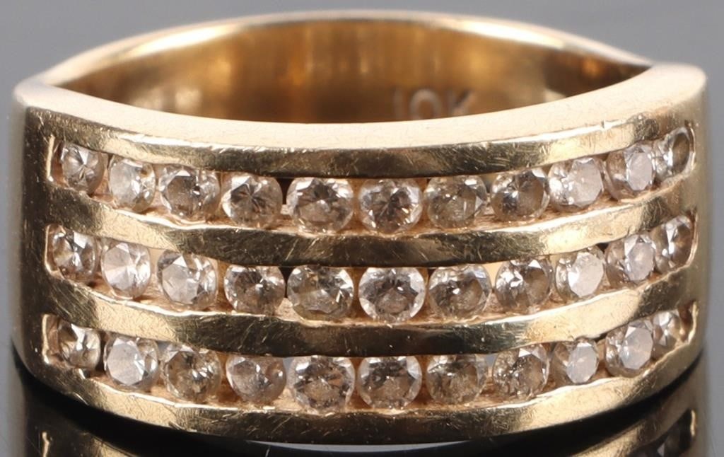 0.33CTW 10K YELLOW GOLD LADIES RING W/ 33 DIAMONDS (1 of 3)