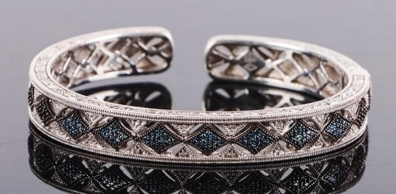 STERLING SILVER BLUE DIAMOND LADIES CUFF BRACELET
