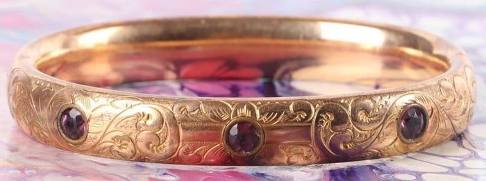 14K GOLD FILLED LADIES BRACELET W/ PURPLE STONES