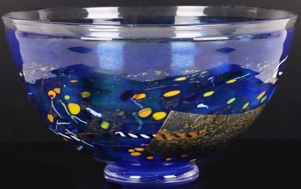 BERTIL VALLIEN FOR KOSTA BODA SATELLITE BOWL: Stunning Swedish Kosta Boda Bertil Vallien Satellite Art Glass Bowl #59252. Bertil Vallien designed the Satellite series for Kosta Boda glassworks in 1992. It consists of objects with strong colors wi