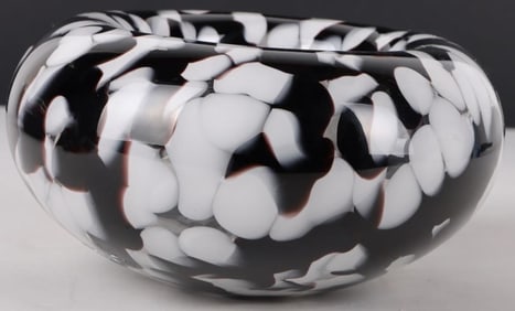 HEAVY BLACK & WHITE ART DECO ART GLASS BOWL