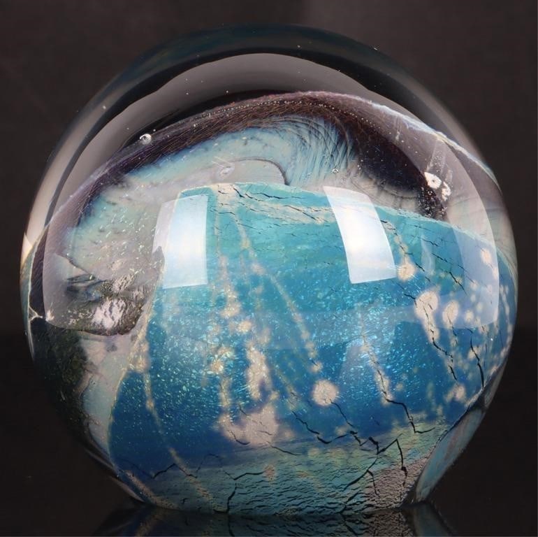 ROBERT EICKHOLT 1988 IRIDESCENT PAPERWEIGHT (1 of 3)