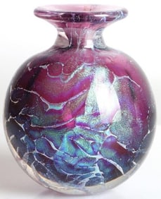 HAND-BLOWN IRIDESCENT ART GLASS BUD VASE