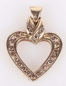 ~0.66CTW DIAMOND & 10K YELLOW GOLD HEART PENDANT