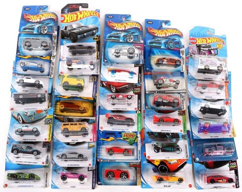 NEW ASSORTED COLLECTABLE HOT WHEELZ LOT OF 32 CARS (1 of 6)