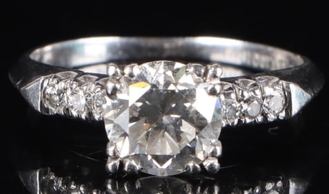 1.16CTW 90% PLATINUM LADIES RING W/ SEVEN DIAMONDS