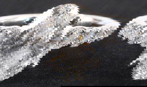 IMPRESSIVE 3.2CTW DIAMOND RING 14K WHITE GOLD