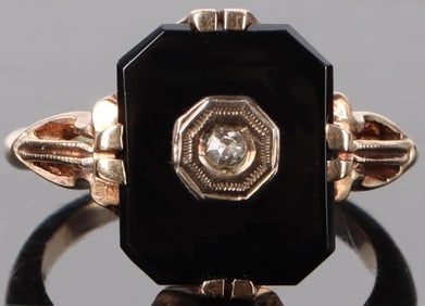 10K YELLOW GOLD LADIES RING W/ ONYX & DIAMOND FACE