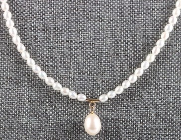 14K YELLOW GOLD LADIES PEARL NECKLACE