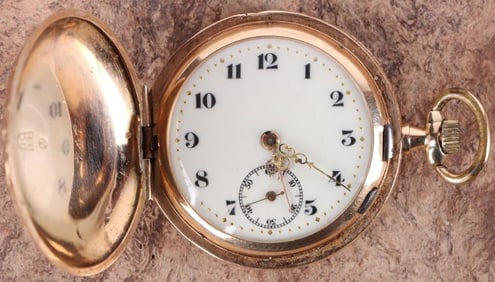 ANTIQUE 14K YELLOW GOLD POCKET WATCH 747