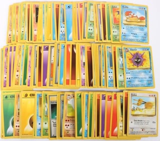 POKEMON BASE SET OF ~100 TRADING CARDS