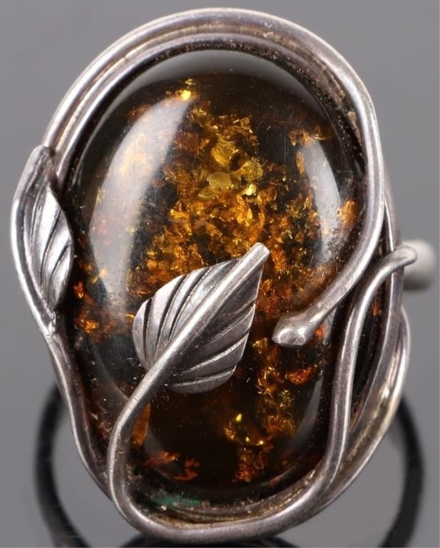 BEAUTIFUL BALTIC AMBER STERLING RING W/LEAVES