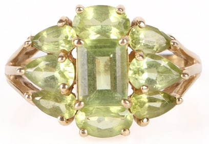 14K YELLOW GOLD GREEN PERIDOT LADIES RING