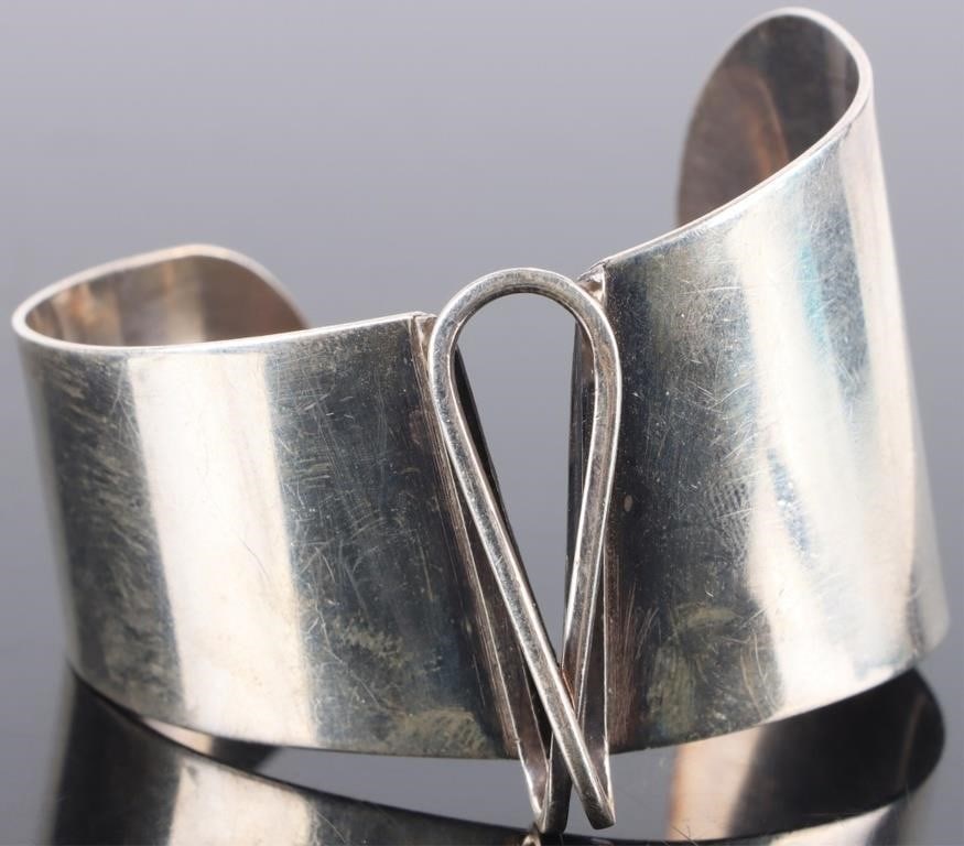 PAUL LOBEL MODERNIST STERLING SILVER BRACELET (1 of 7)