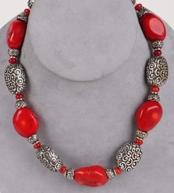 BRIGHTON LARGE RED CORAL BEADED LADIES NECKLACE