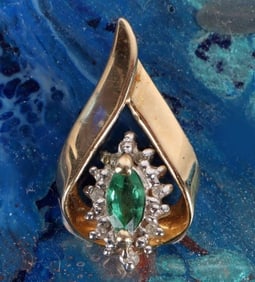 10K YELLOW GOLD EMERALD DIAMOND LADIES PENDANT