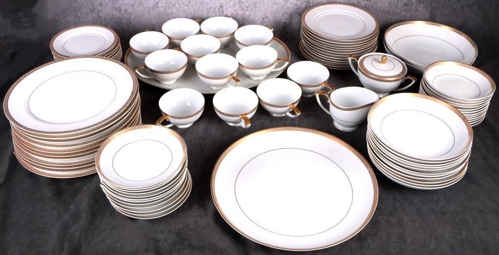 HUGE SET OF MIKASA JAPAN PALATIAL GOLD DINNER SET: Huge set of Mikasa Japan Palatial Gold dinner set for 12. Set includes (twelve) seven-piece place settings. Each setting comes with a large dinner plate, one teacup, one saucer, one dessert plate, one