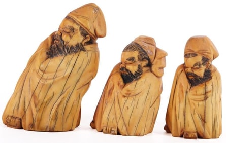 CARVED NETSUKE JAPANESE WOODEN CARVED FIGURES