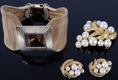 TRIFARI GOLD-TONED JEWELRY W/ FAUX PEARLS (3)