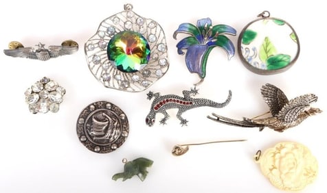 ASSORTED LADIES BROOCHES & PENDANTS LOT OF 13