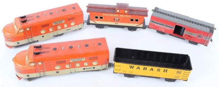 ANTIQUE MARX TOYS TIN TRAINS W TRACK & TRANSFORMER