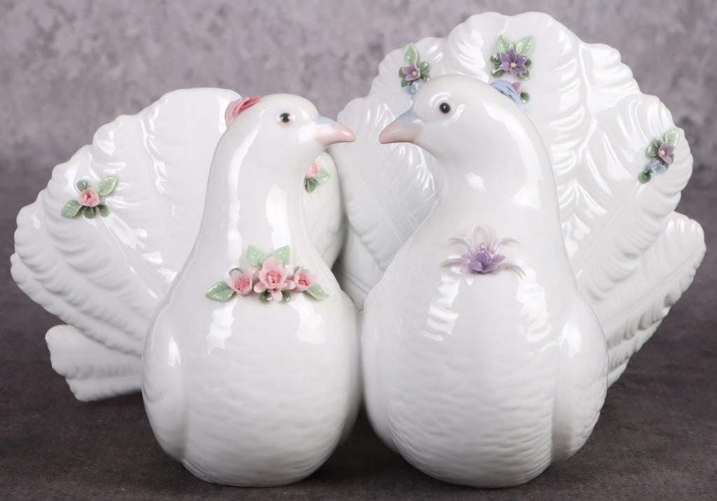 LLADRO DOVES KISSING W/ FLOWERS #6359 FIGURINE (1 of 4)
