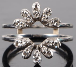 0.3CTW 18K WHITE GOLD LADIES RING W/ 20 DIAMONDS