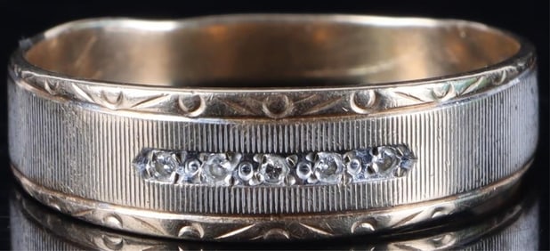 10K YELLOW GOLD MELEE DIAMOND MEN'S ORNATE RING