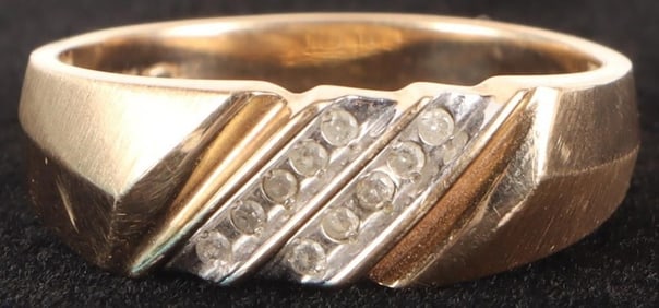 10K YELLOW GOLD DIAMOND MEN'S RING