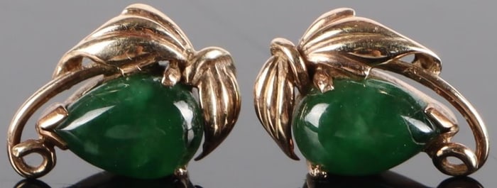 14K YELLOW GOLD EMERALD LADIES STUD EARRINGS