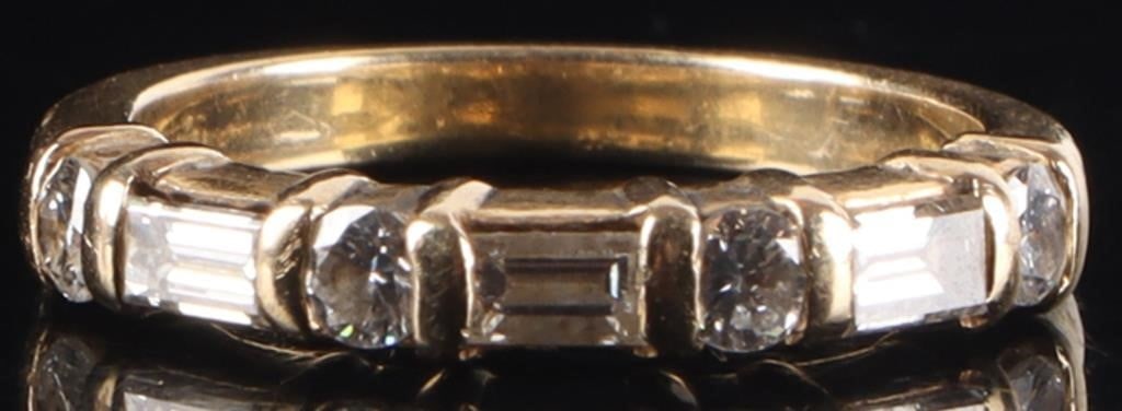 14K YELLOW GOLD LADIES RING W/ SEVEN DIAMONDS (1 of 3)