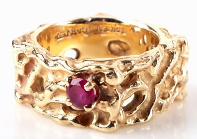 14K YELLOW GOLD BRUTALIST LADIES RING W .33CT RUBY