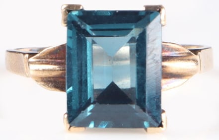 10K YELLOW GOLD LADIES RING W/ 2.5CT TOPAZ GEM