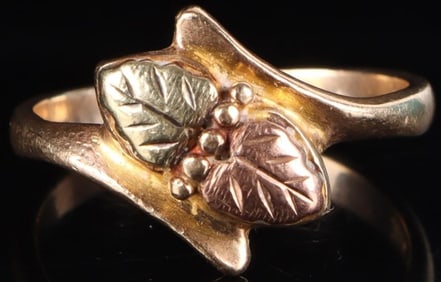 10K YELLOW GOLD LADIES LEAF RING