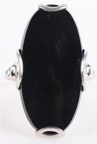 10K WHITE GOLD LADIES OVAL BLACK ONYX RING