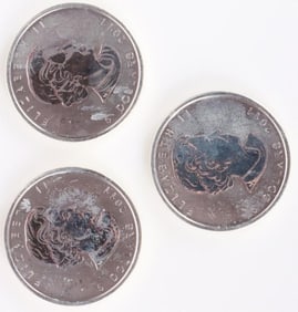 2011 1OZT FINE SILVER CANADIAN TIMBER WOLF $5 -(3)