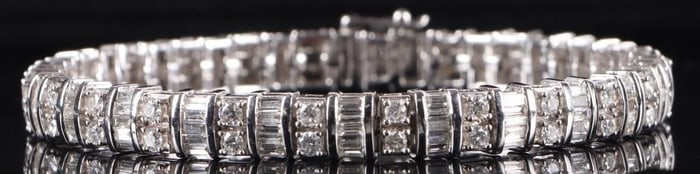 2.25CTW14K WHITE GOLD LADIES BRACELET W/ 100+ DIAS