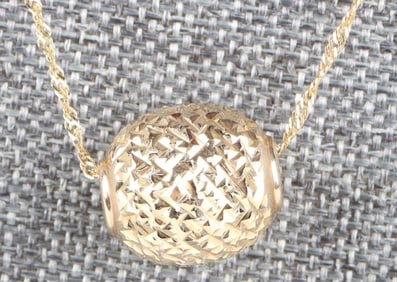 14K YELLOW GOLD LADIES NECKLACE W/ BEVELED PENDANT