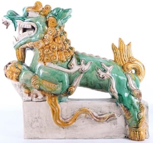 VINTAGE CHINESE DRAGON PORCELAIN STAUTE