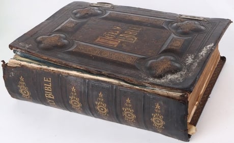 ANTIQUE BIBLE C1860 GIANT W/ COMMENTARY & PRINTS