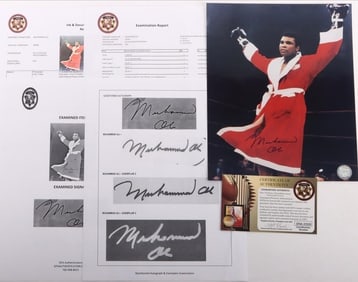 MUHAMMAD ALI SIGNED BOXING PHOTOGRAPH W/ COA