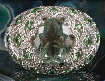 STERLING SILVER GREEN AMETHYST COCKTAIL RING