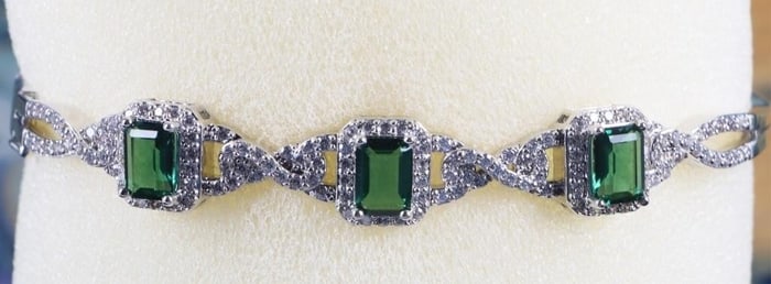 3.0CTW EMERALD & QUARTZ STERLING LADIES BRACELET