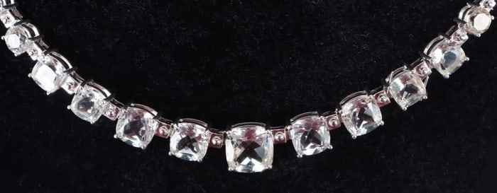 STERLING SILVER LADIES NECKLACE W/ SPINEL GEMS